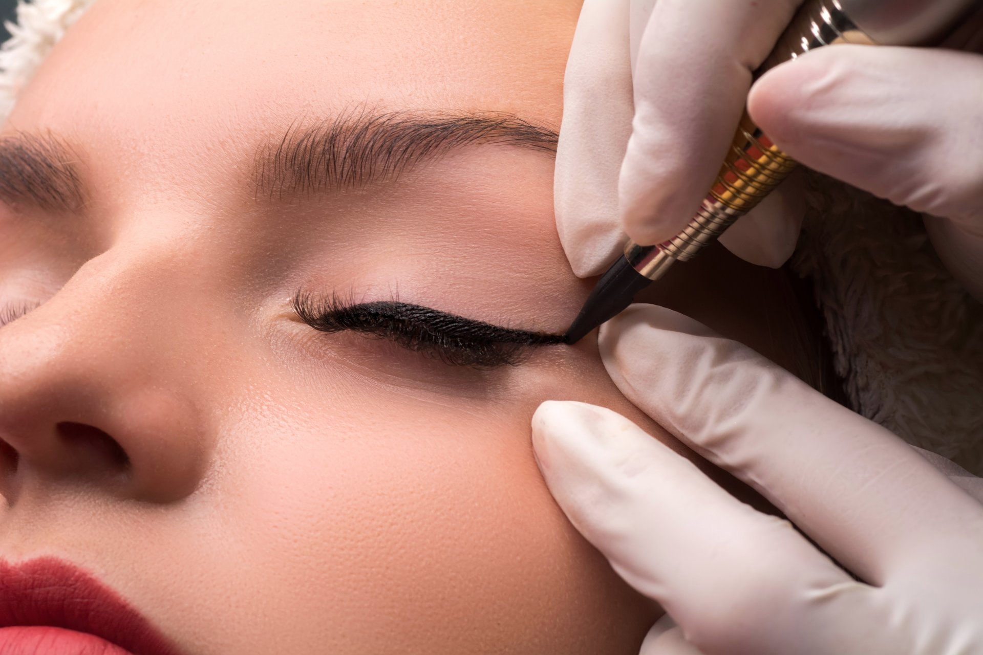 Blefaropigmentacija: trajni eyeliner — postupak i iskustva