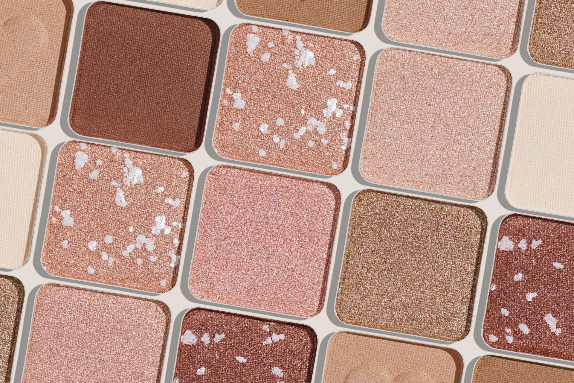 Cut crease tehnika: vodič za oči koje zaista iskače
