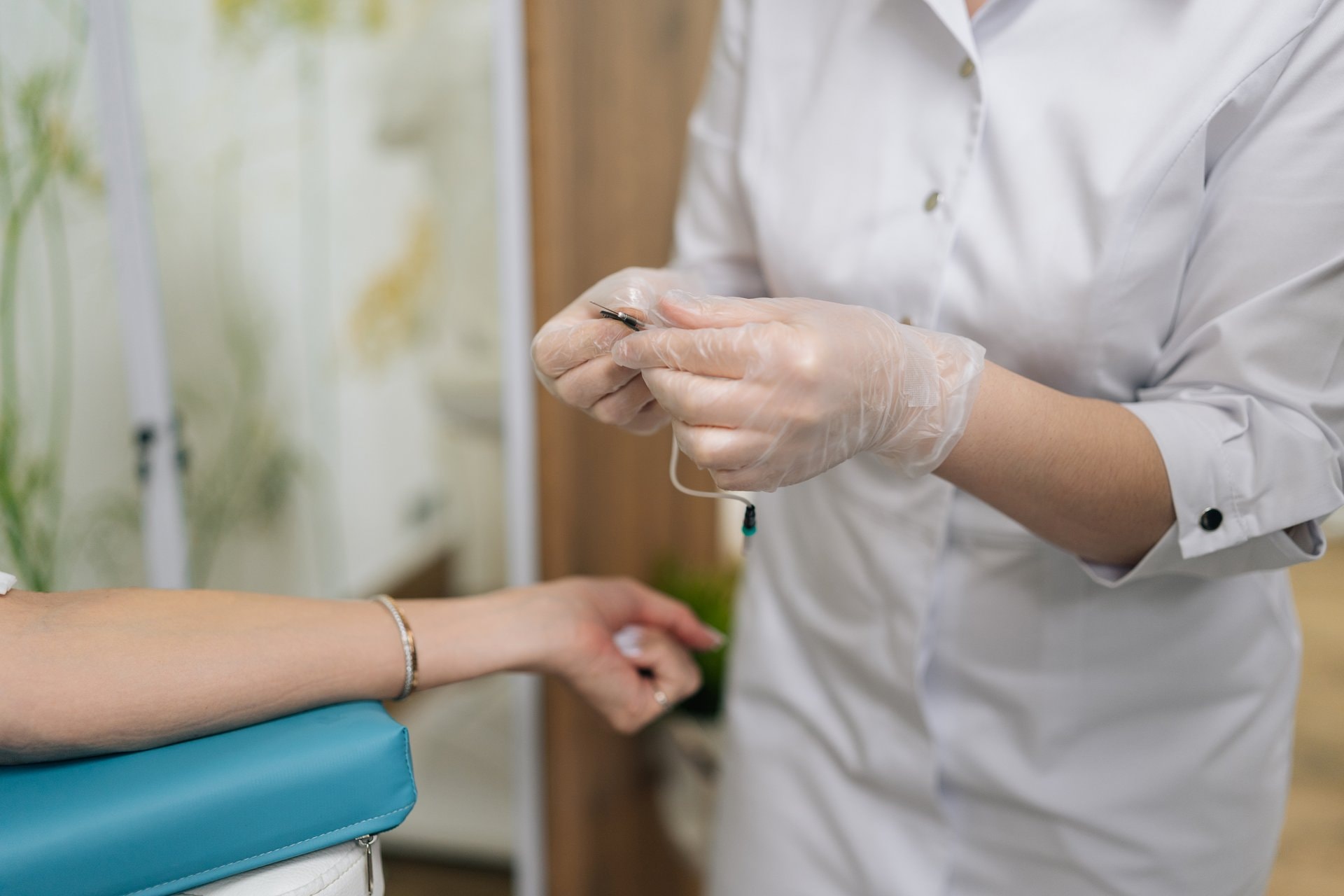 Dermatitis na rukama: uzroci, njega i zaštita kože svaki dan