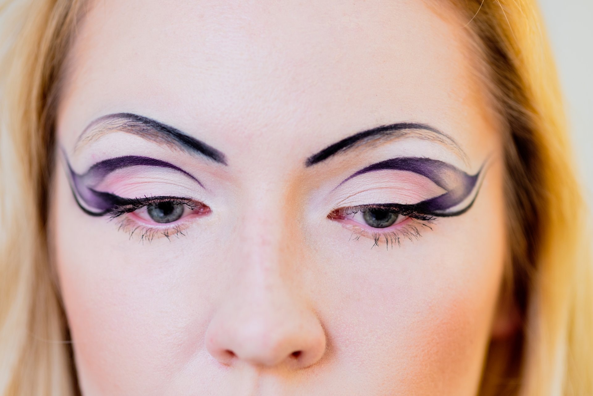 Graphic liner: 6 kreativnih eyeliner lookova za ljeto 2026