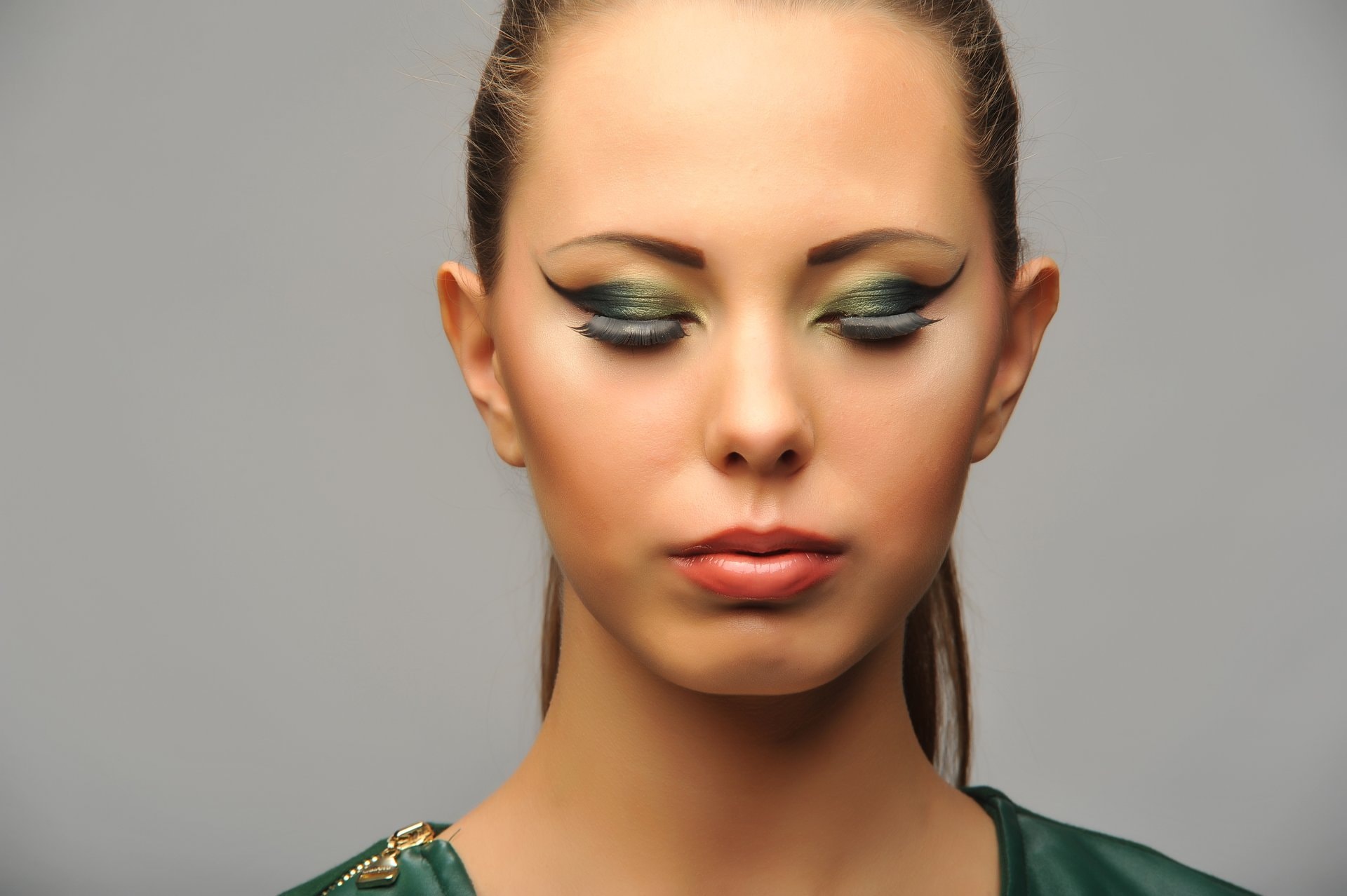 Graphic liner: 6 kreativnih eyeliner lookova za ljeto 2026