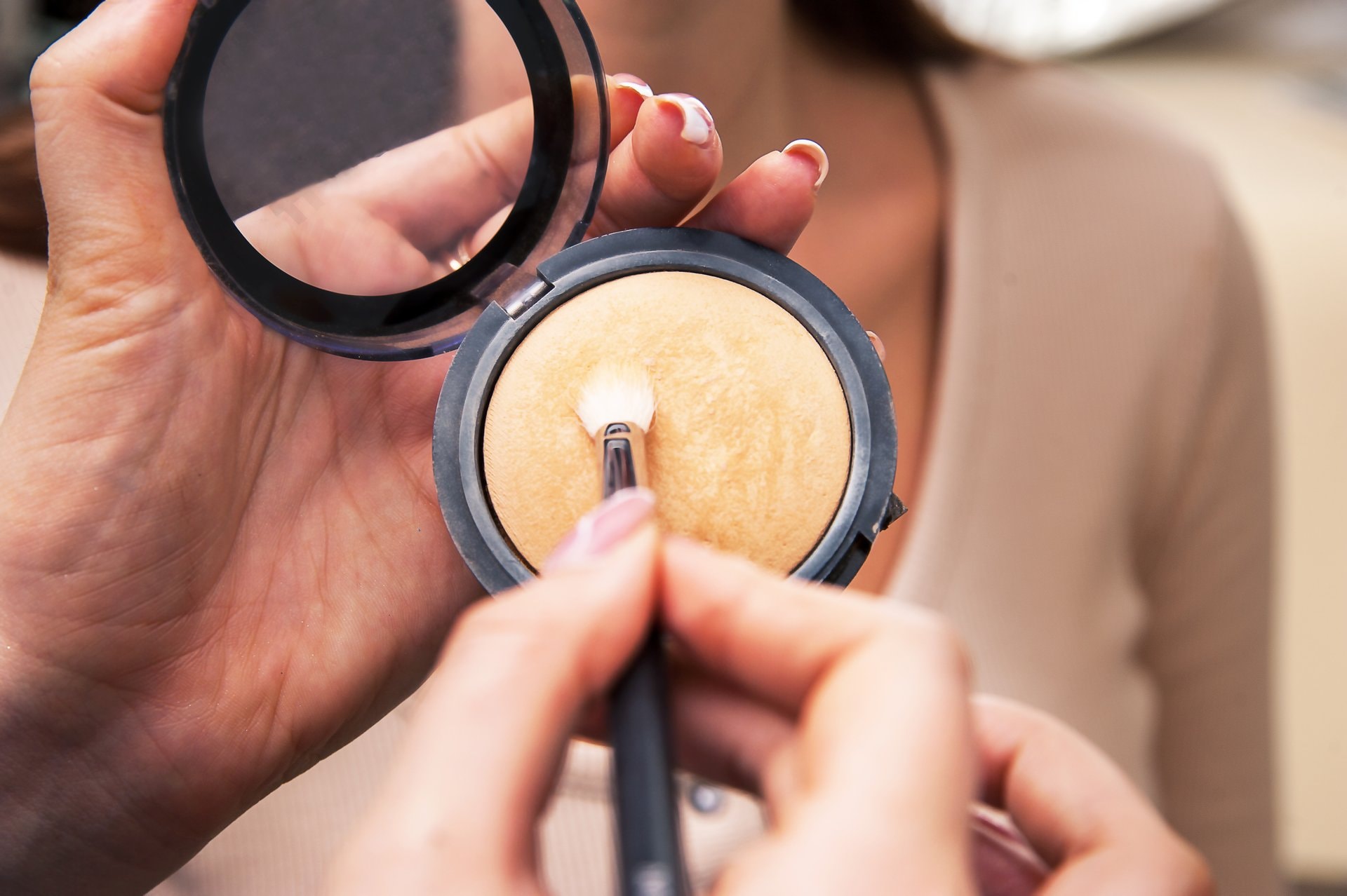Kako odabrati pravi concealer: tekstura, nijansa i tehnika