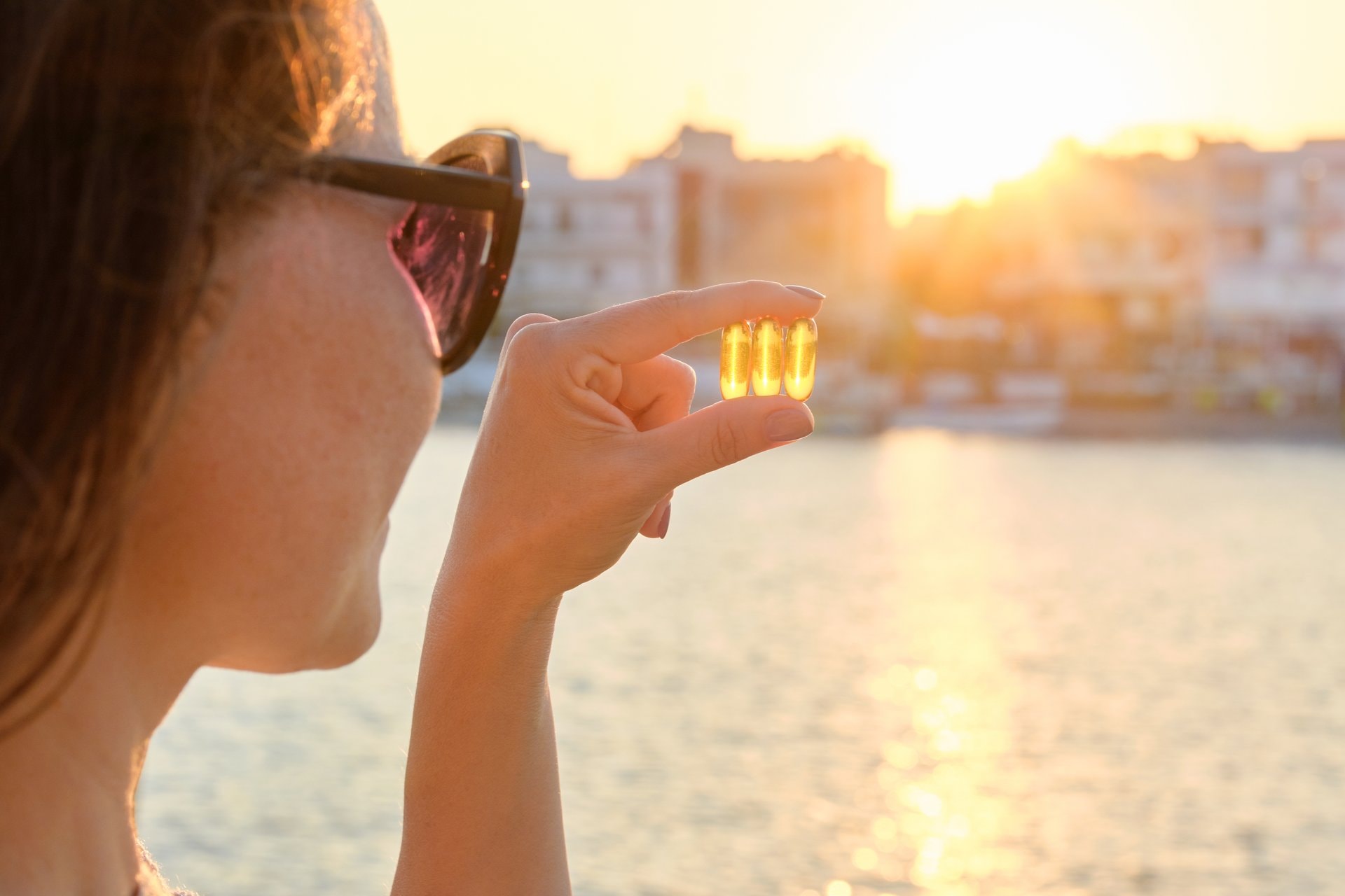 Kako vitamin D ljeti utječe na kožu: sunce, SPF i suplementi