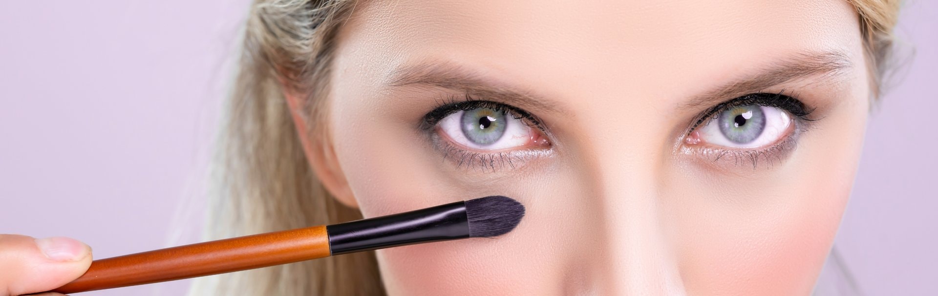Make-up za kapljičaste oči: tehnike koje otvaraju pogled