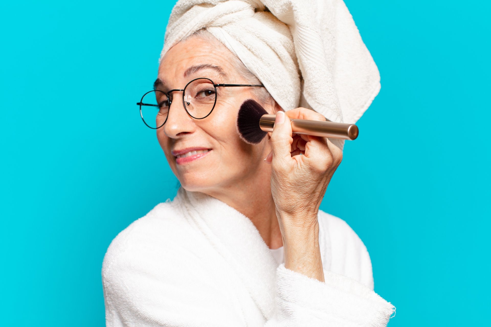 Make-up za zrelu kožu: tehnike koje pomlađuju