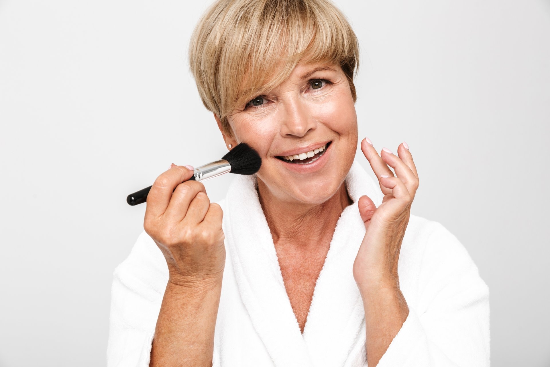 Make-up za zrelu kožu: tehnike koje pomlađuju
