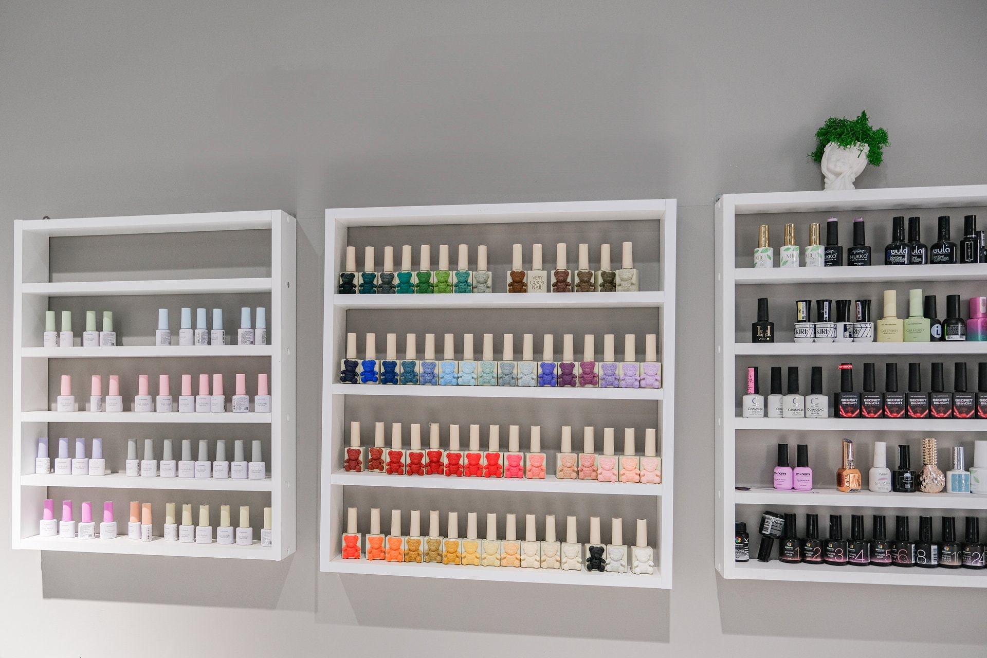 Mist ili Plaza: gdje se stvarno isplati kupiti parfem za salon
