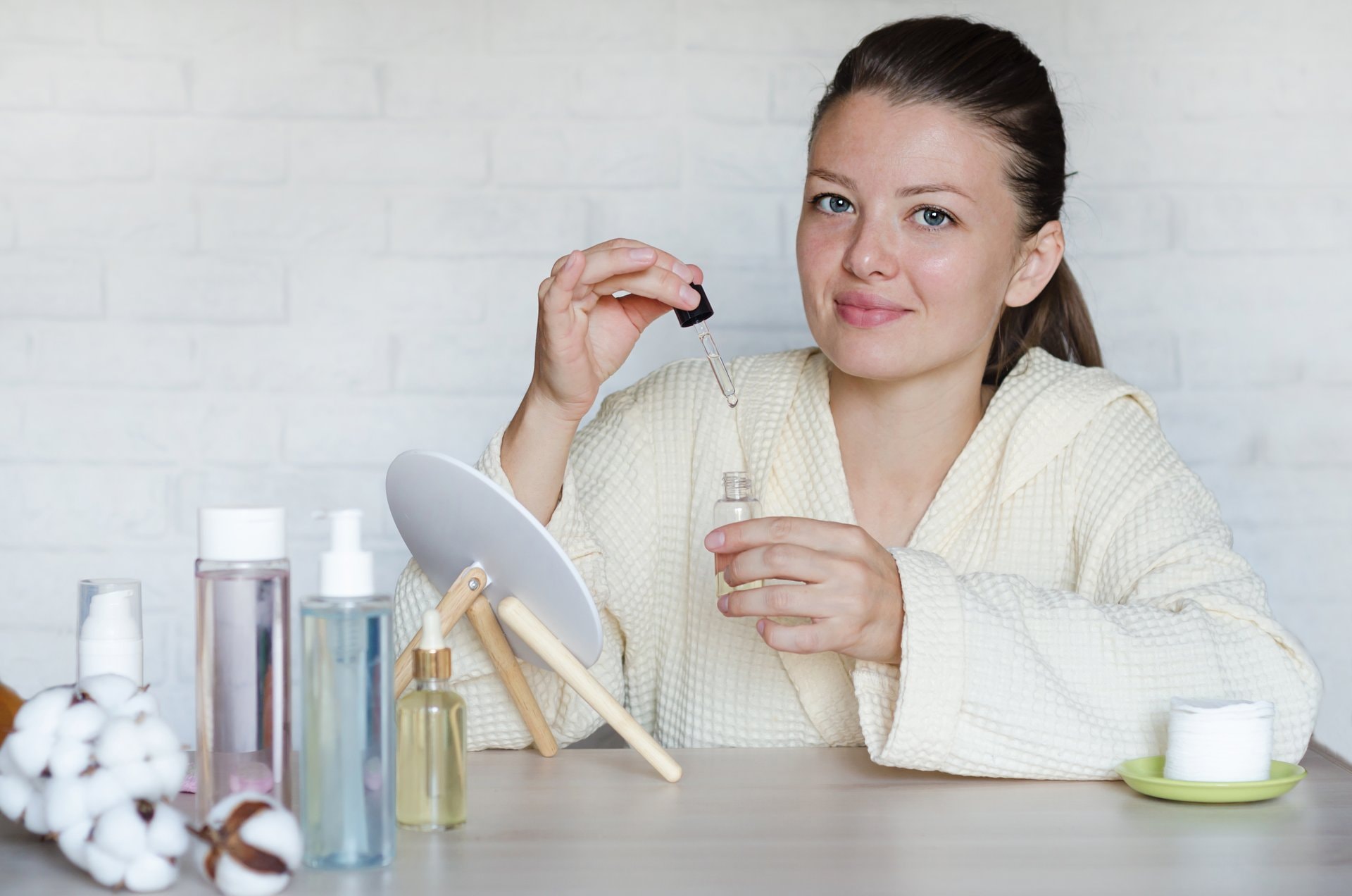 Retinol, bakuchiol ili vitamin C — koji je za vas?