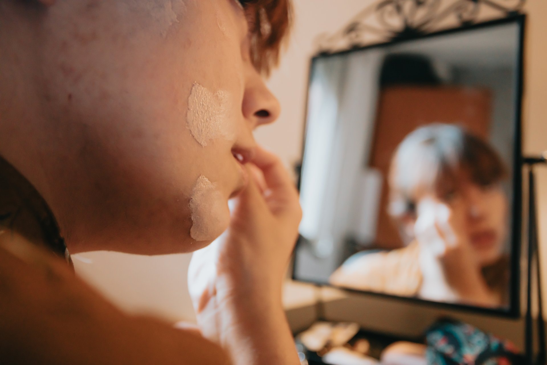Skincare-makeup: 6 proizvoda koji njeguju dok šminkaju