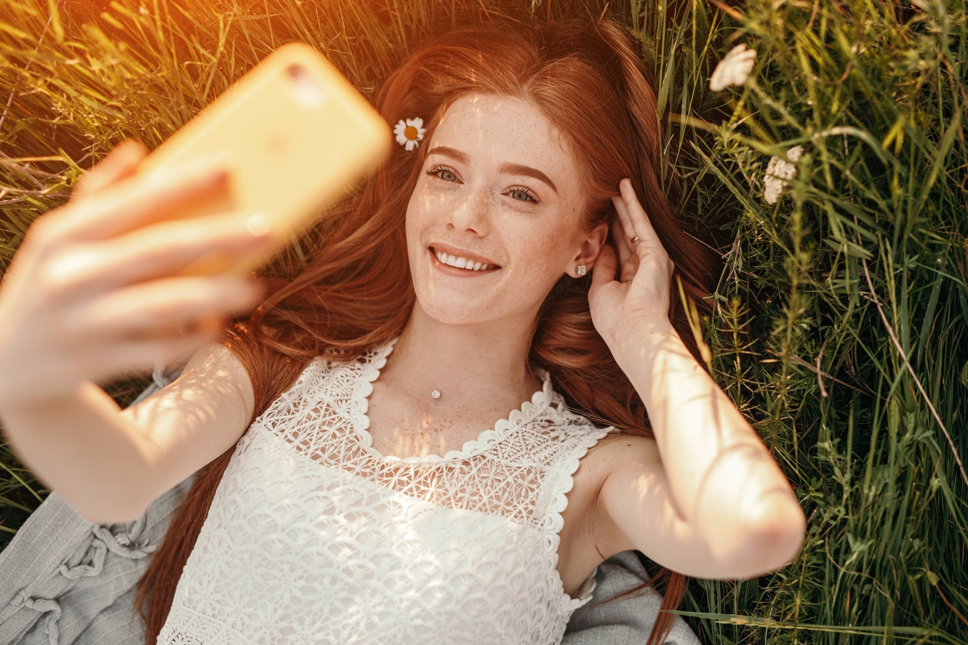 Šminka za selfie: kako izgledati photogenic bez filtera 📸