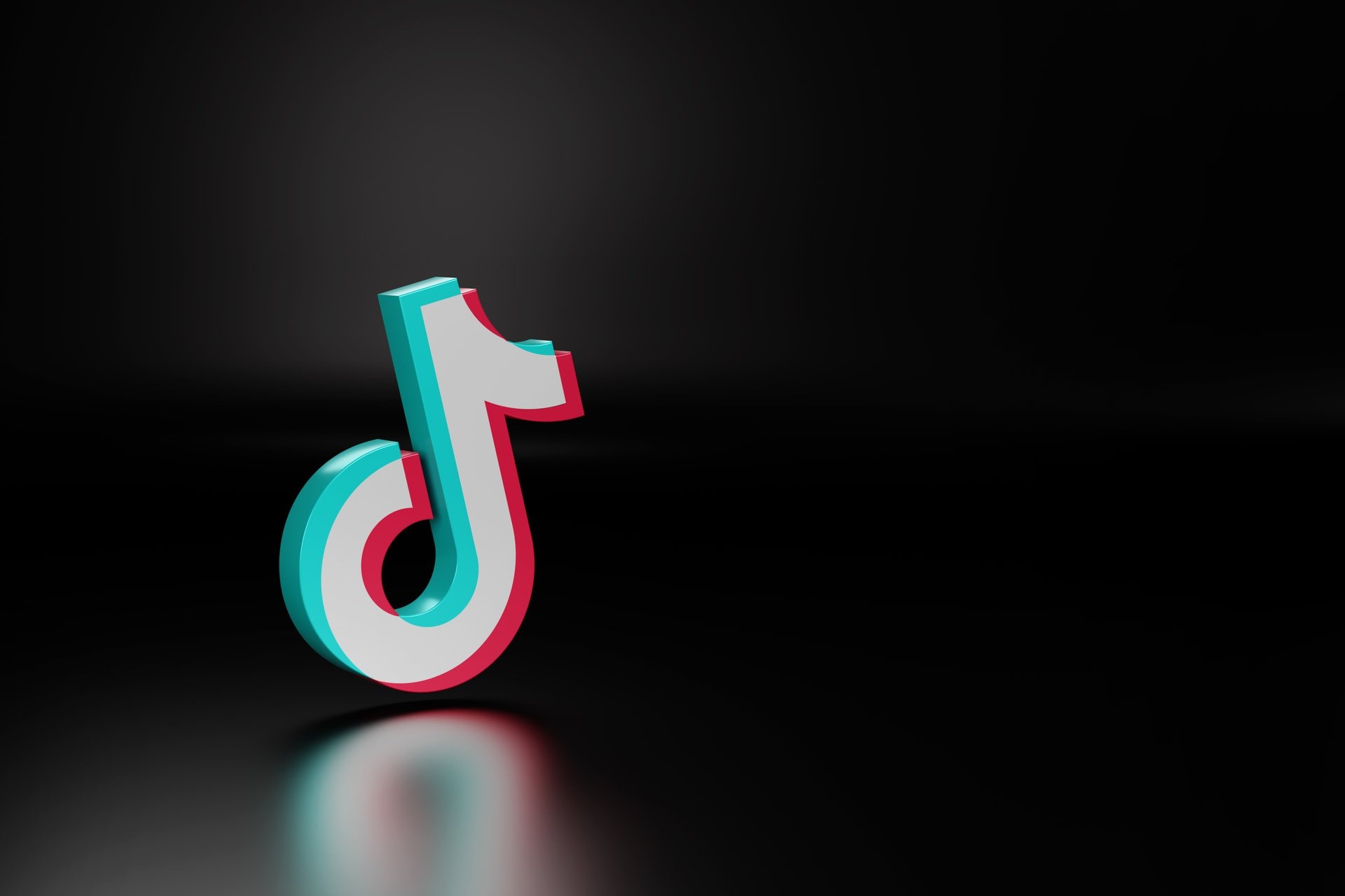 TikTok beauty: koji viralni trendovi zaista funkcionišu?
